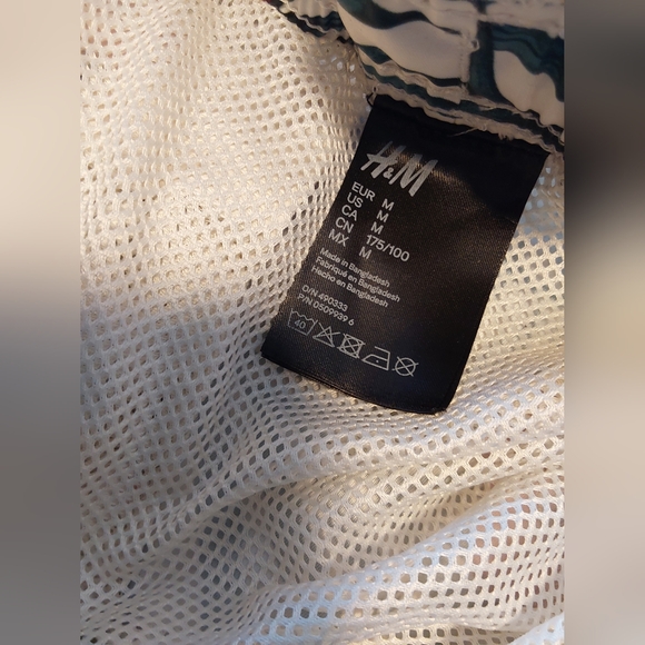 H&M Swim Shorts, Men's size Medium Floral Print H&M Swim Shorts - Picture 2 of 6